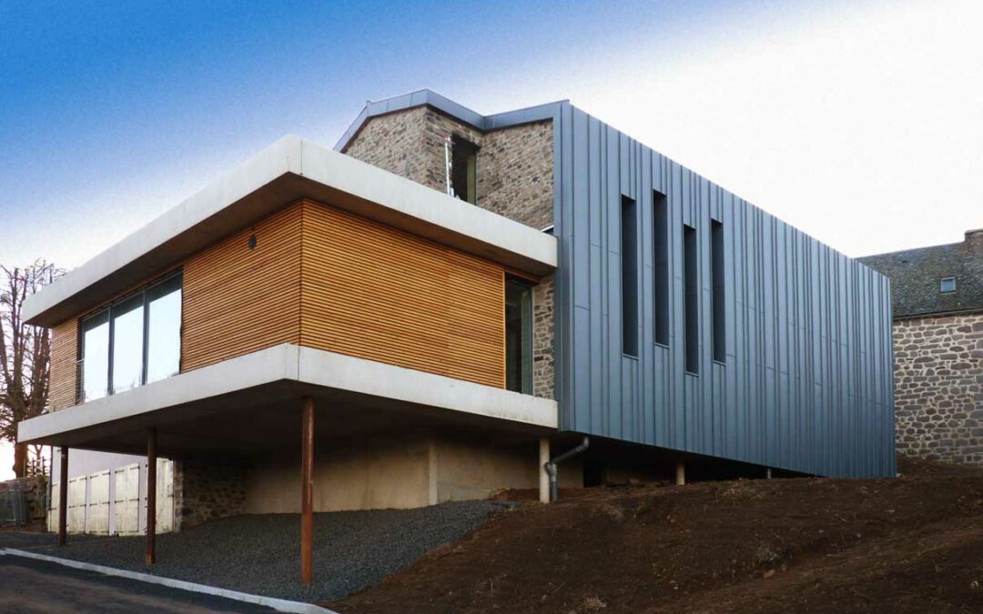Extension de la Maison de la Cabrette et des traditions de l&rsquo;Aubrac avec Audrey Luche Architecte